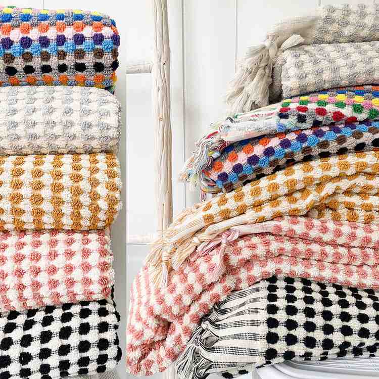 Pom Pom Bath Towel Set